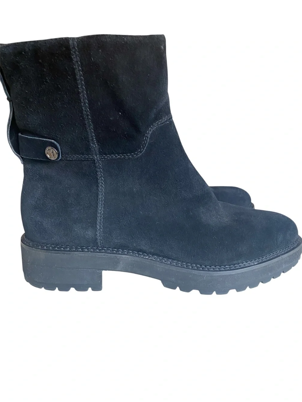 Franco Sarto Roalba ankle boots with a suede upper and lug sole. Size 9